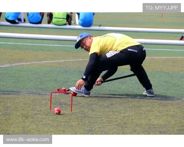 开球直接踢出界外战术出现，球队追求前场界外球机会