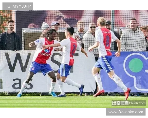 乌迪内斯1-1拉齐奥，戴维斯补时手球争议绝平