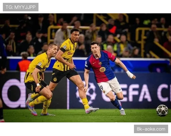 下赛季欧冠用球谍照曝光，称设计将更有利于守门员发动快速反击